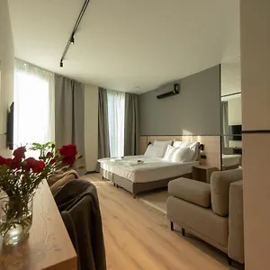 Sarnia Point Prestige Apartment
